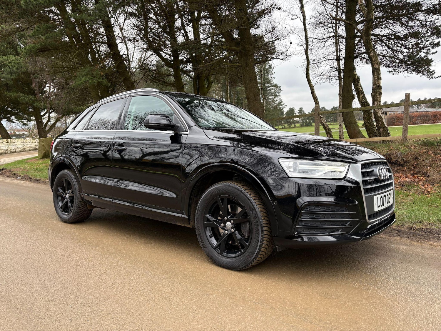 Used Audi Q3 2017 for sale - 77585996: Photo 2