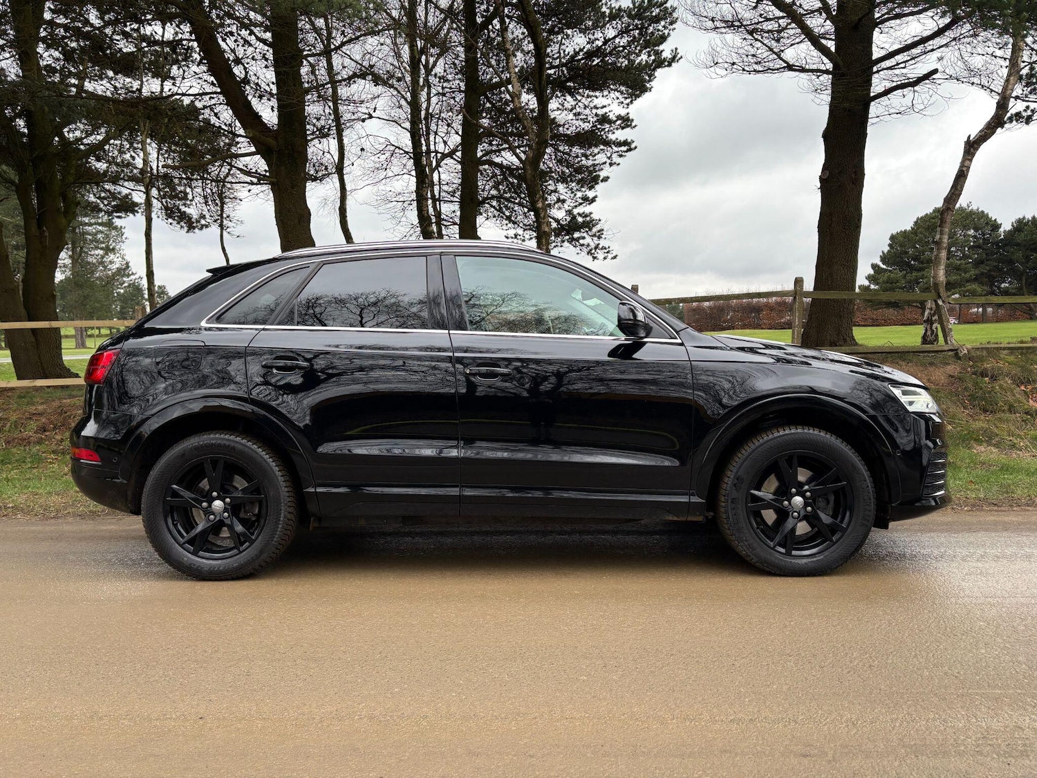 Used Audi Q3 2017 for sale - 77585996: Photo 4