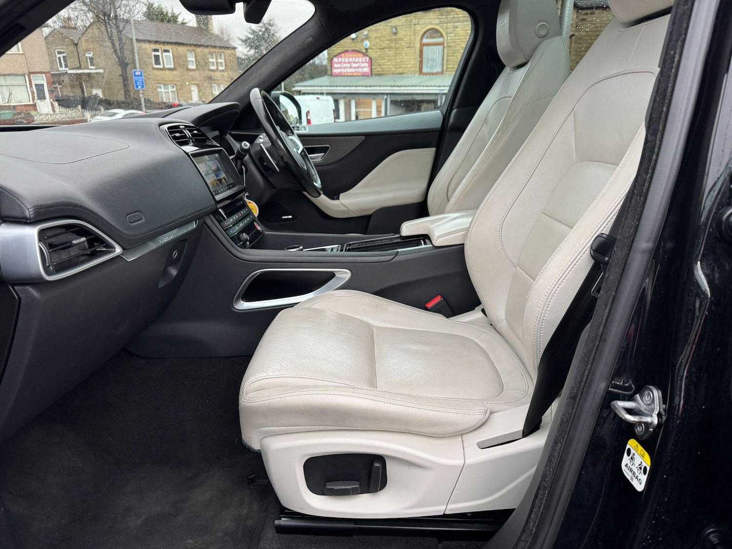 Used Jaguar F-Pace 2016 for sale - 78047026: Photo 28