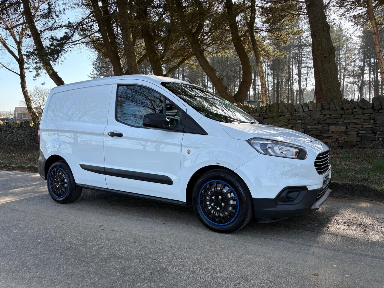 Used Ford Transit Courier 2020 for sale - 78073168: Photo 2