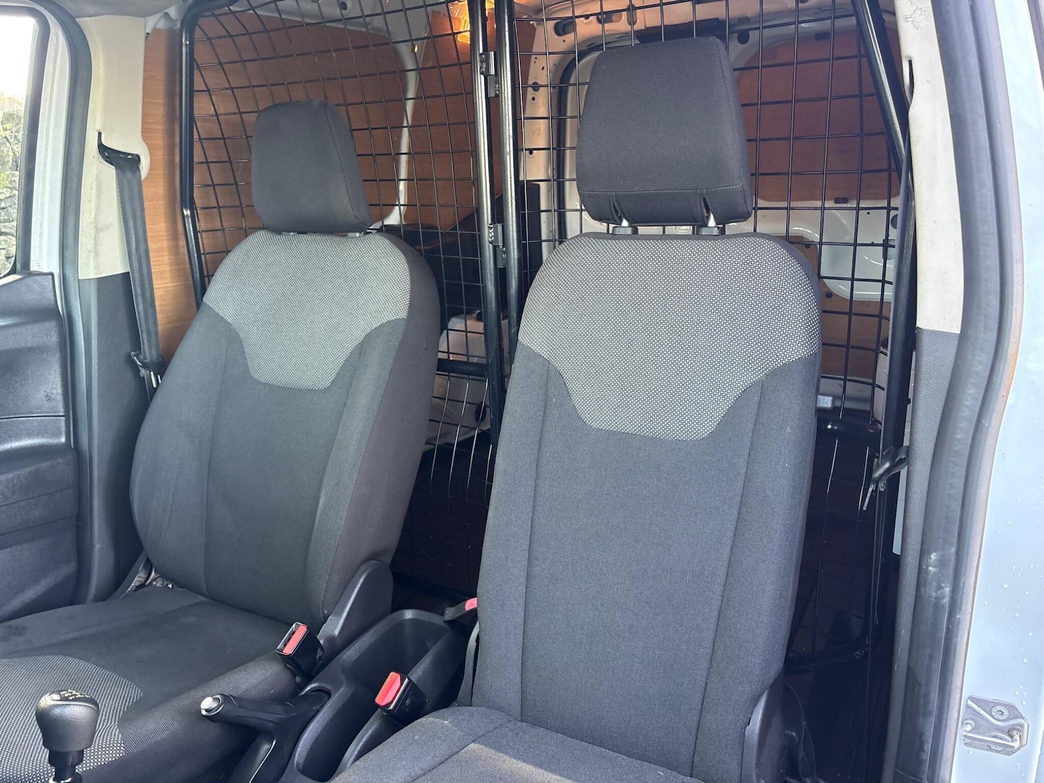 Used Ford Transit Courier 2020 for sale - 78073168: Photo 24