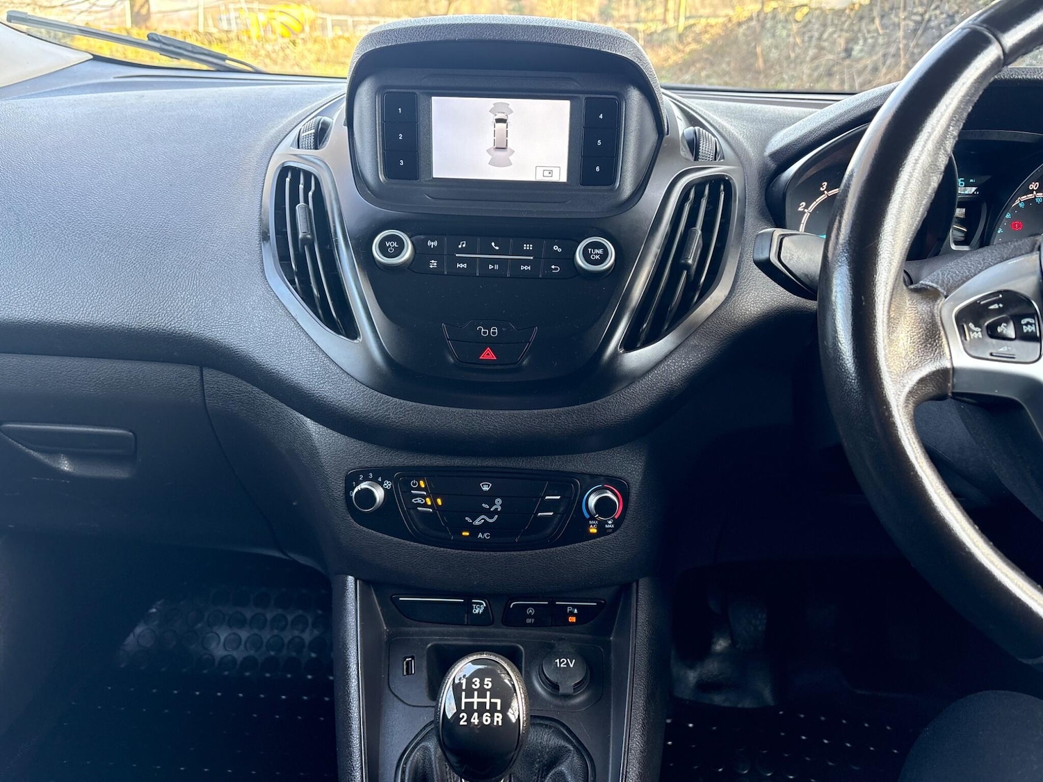 Used Ford Transit Courier 2020 for sale - 78073168: Photo 32