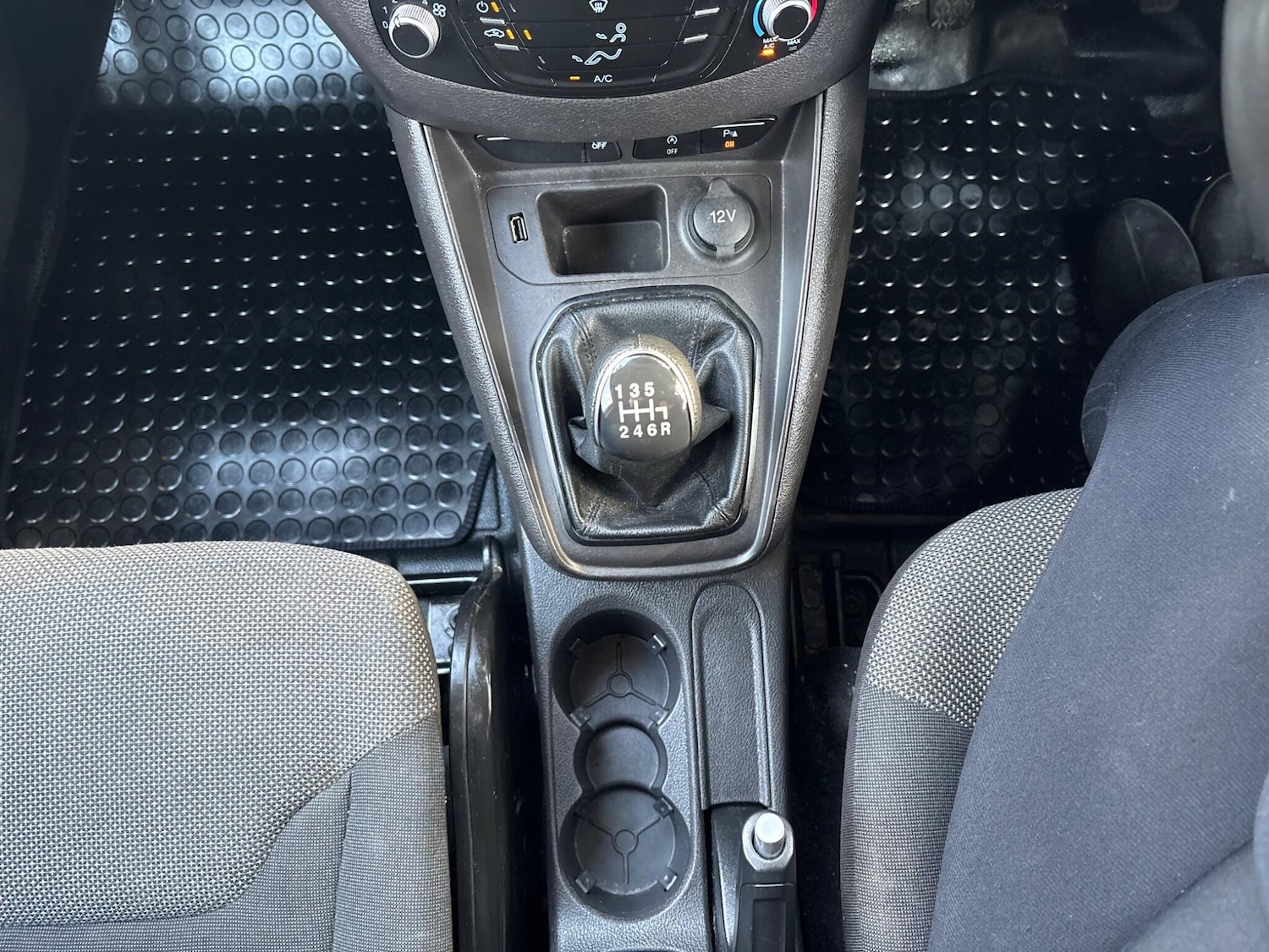 Used Ford Transit Courier 2020 for sale - 78073168: Photo 33