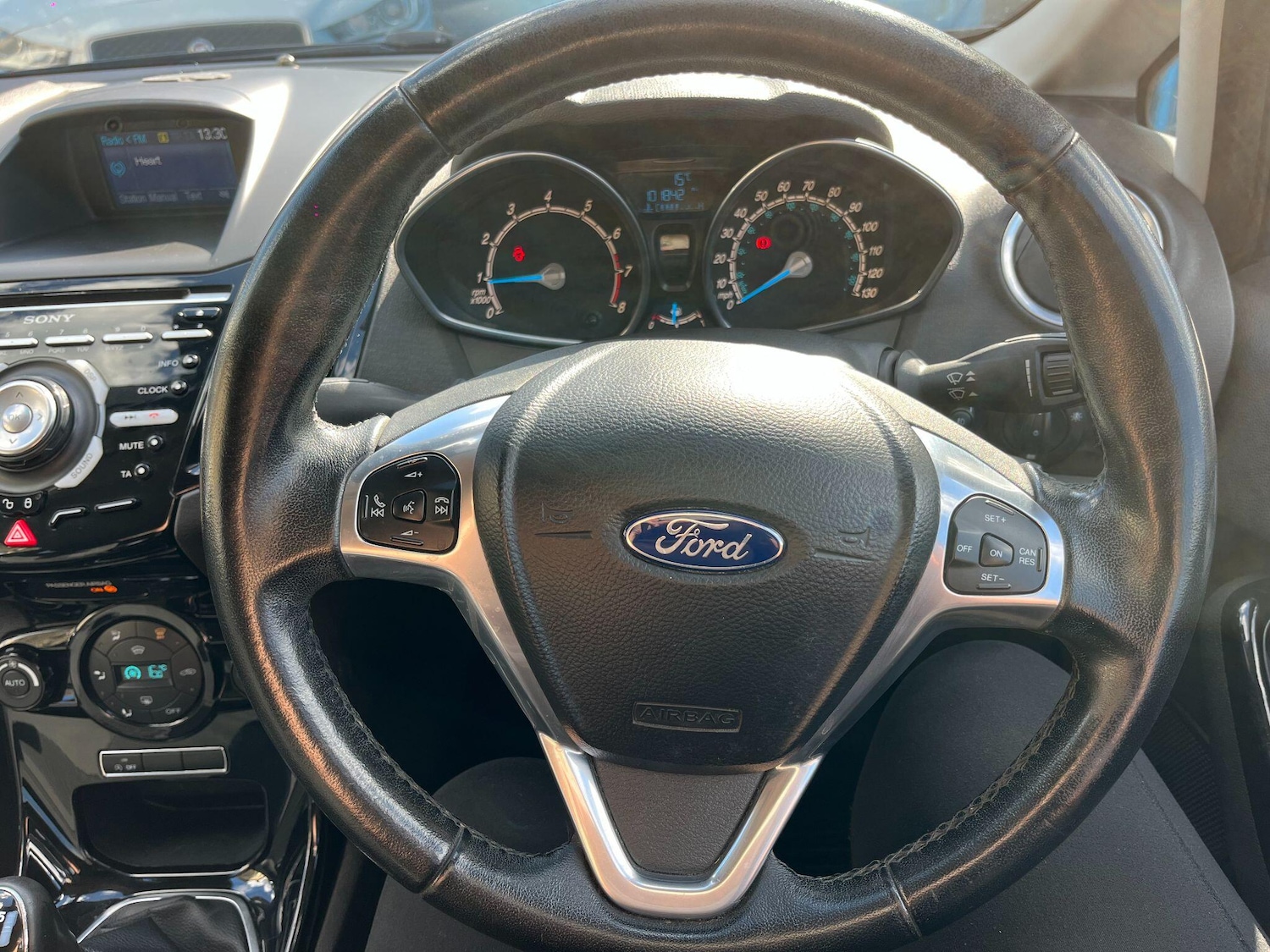 Used Ford Fiesta 2015 for sale - 77155354: Photo 26