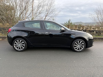 Used Alfa Romeo Giulietta 2013 for sale - 77084504: Photo