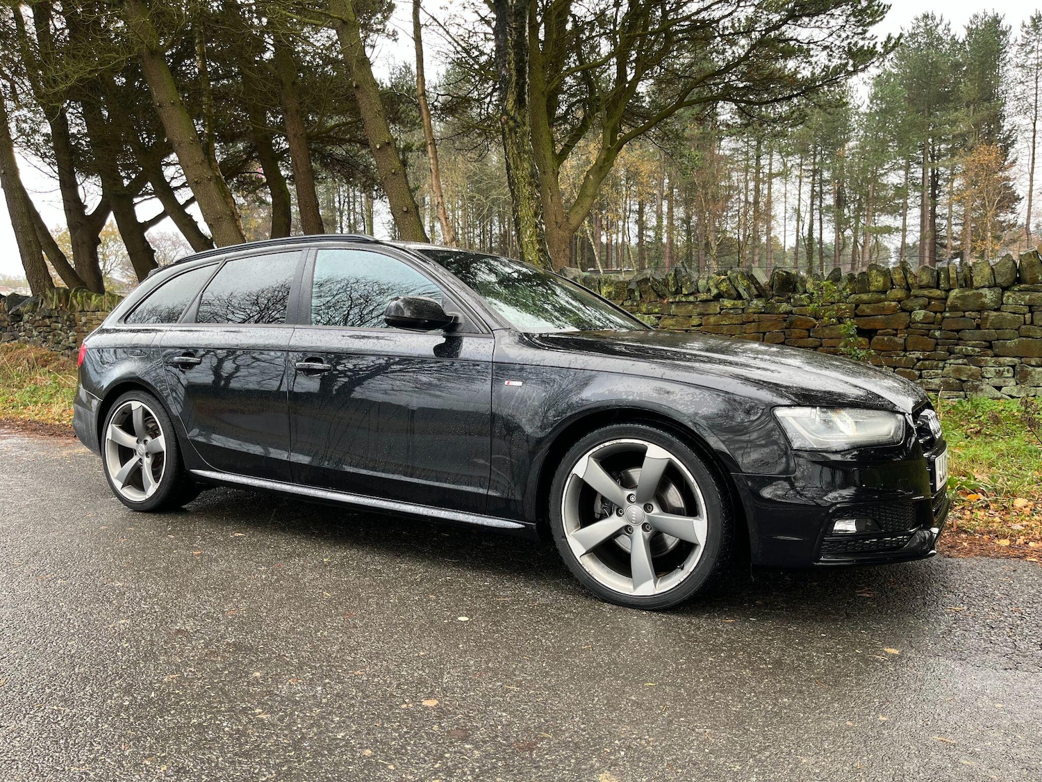 Used Audi A4 2013 for sale - 76703652: Photo 2