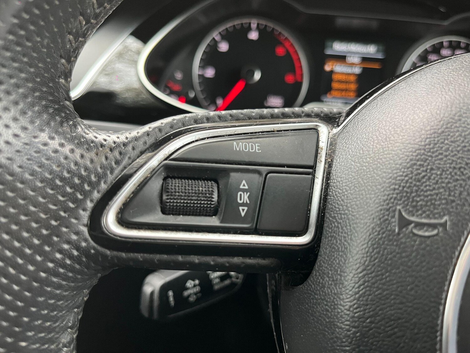 Used Audi A4 2013 for sale - 76703652: Photo 35