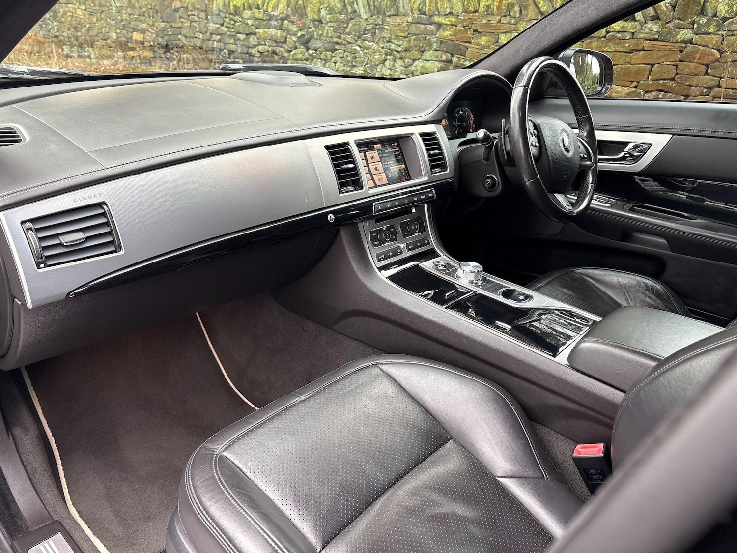 Used Jaguar XF 2015 for sale - 77109398: Photo 21