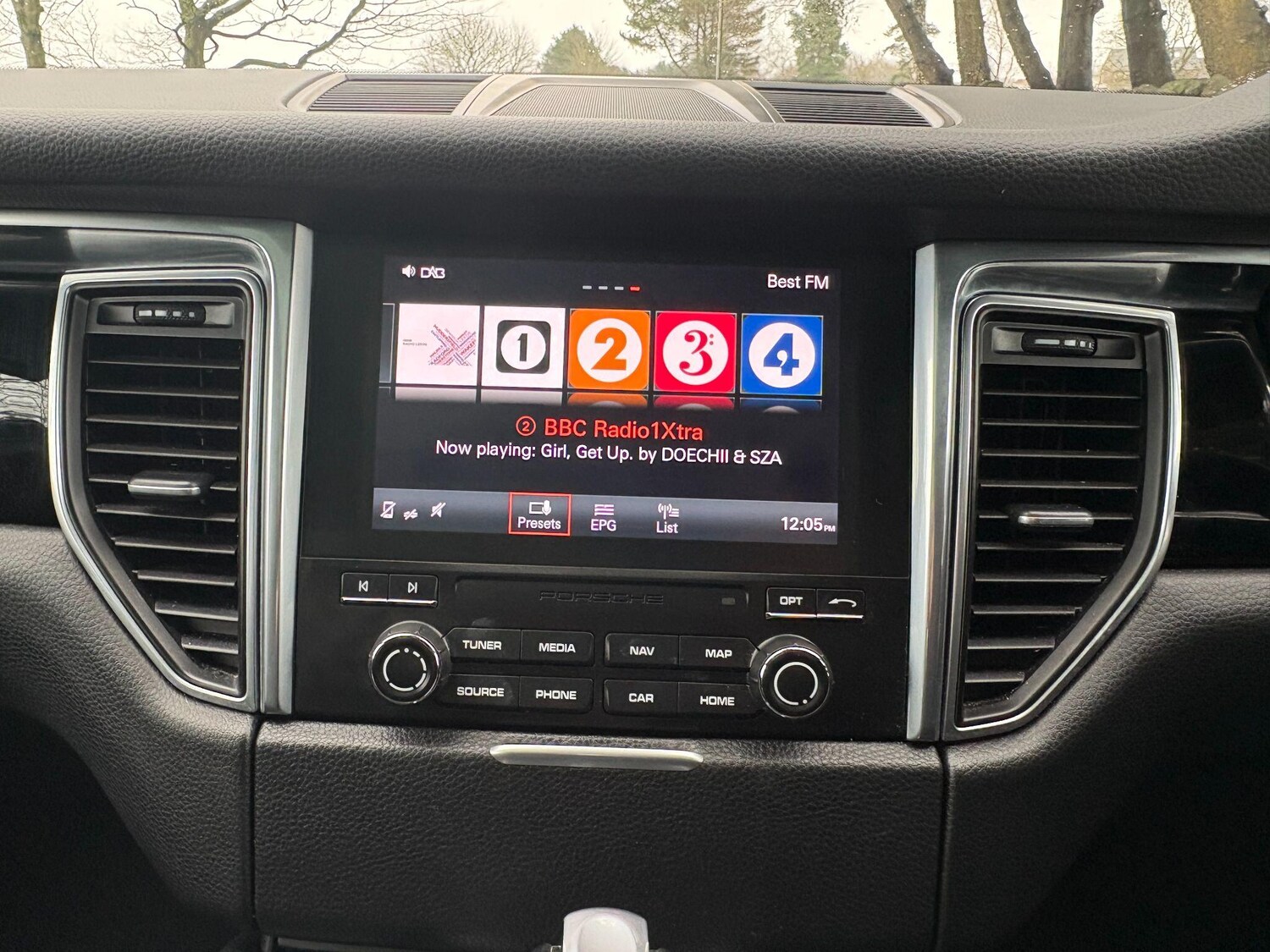 Used Porsche Macan 2018 for sale - 77537473: Photo 33