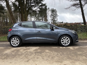 Used Renault Clio 2023 for sale - 78062876: Photo