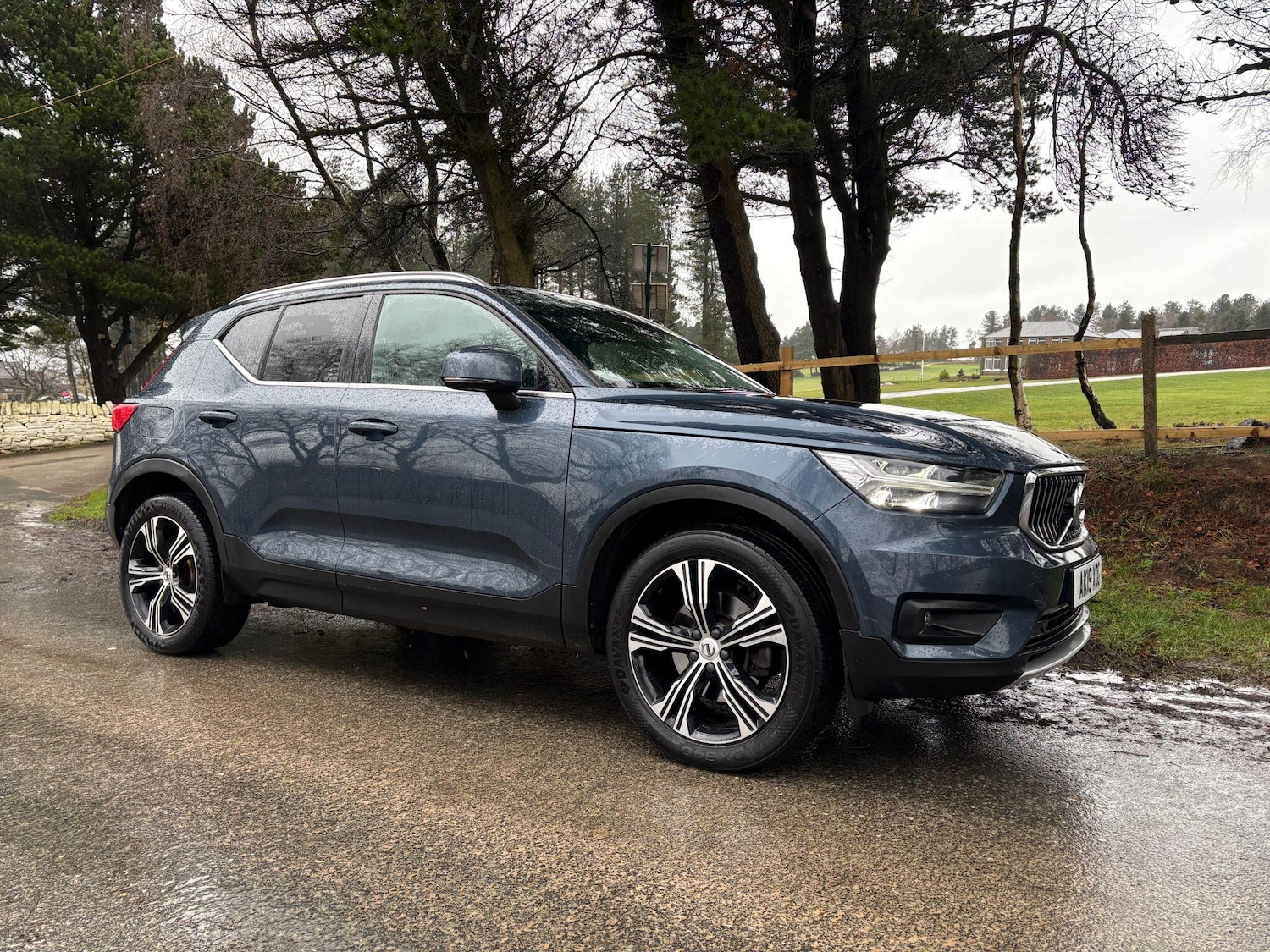 Used Volvo XC40 2019 for sale - 77331861: Photo 2