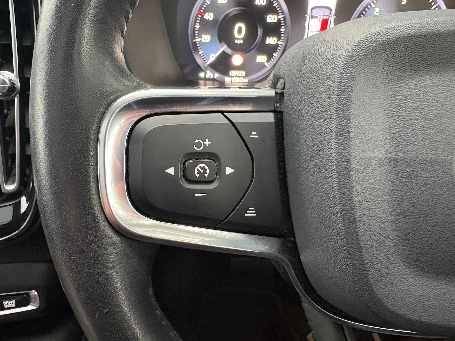 Used Volvo XC40 2019 for sale - 77331861: Photo 28