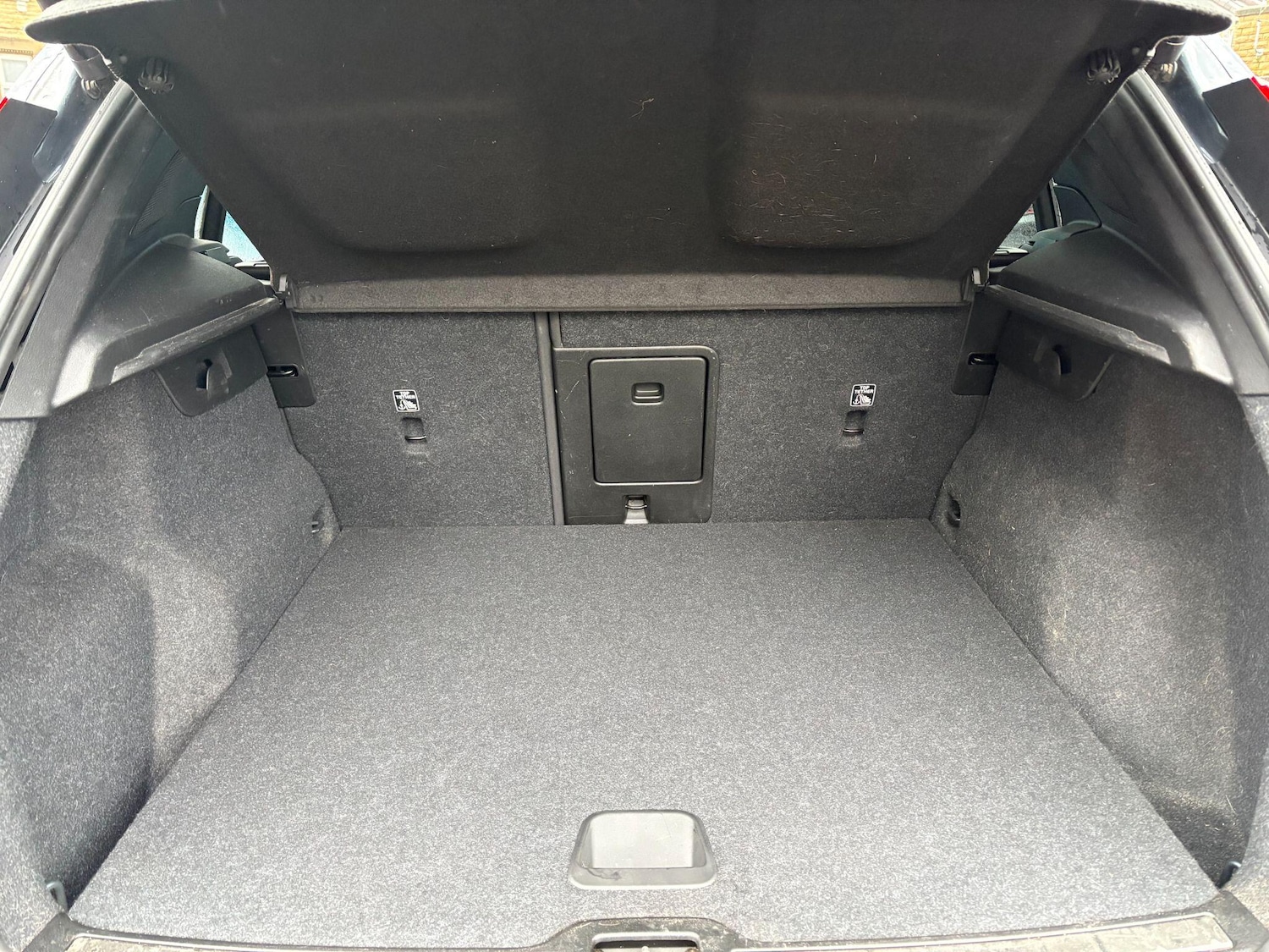 Used Volvo XC40 2019 for sale - 77331861: Photo 40