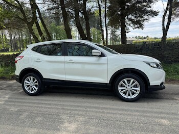 Used Nissan Qashqai 2017 for sale - 78430300: Photo