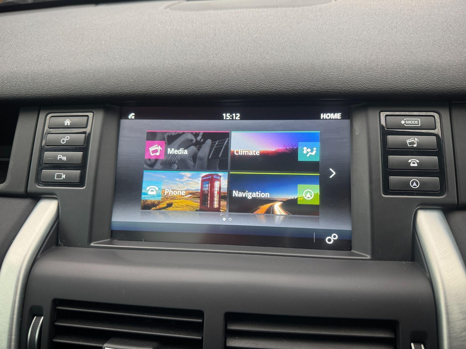 Used Land Rover Discovery Sport 2018 for sale - 76703656: Photo 31