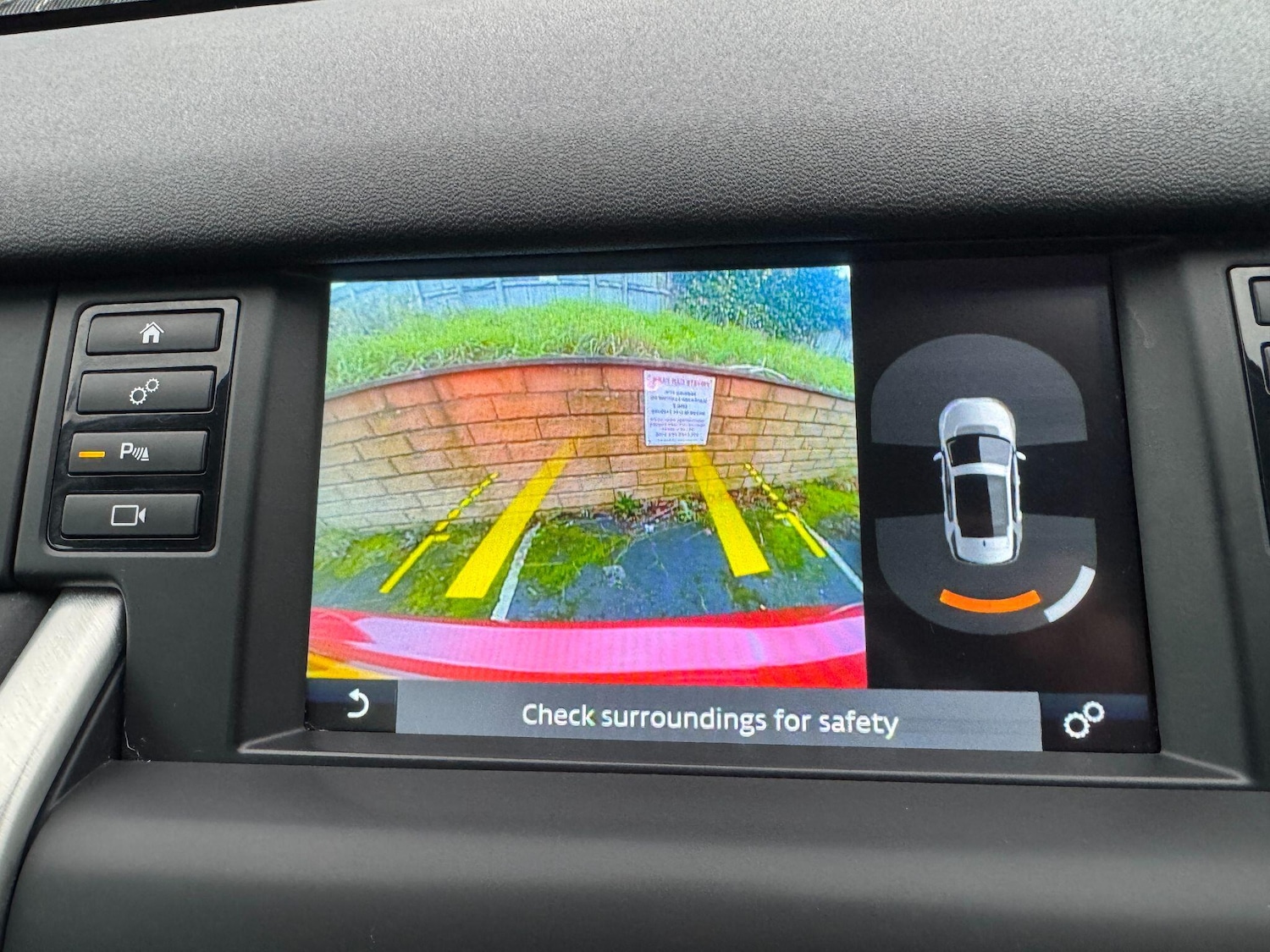 Used Land Rover Discovery Sport 2018 for sale - 76703656: Photo 32