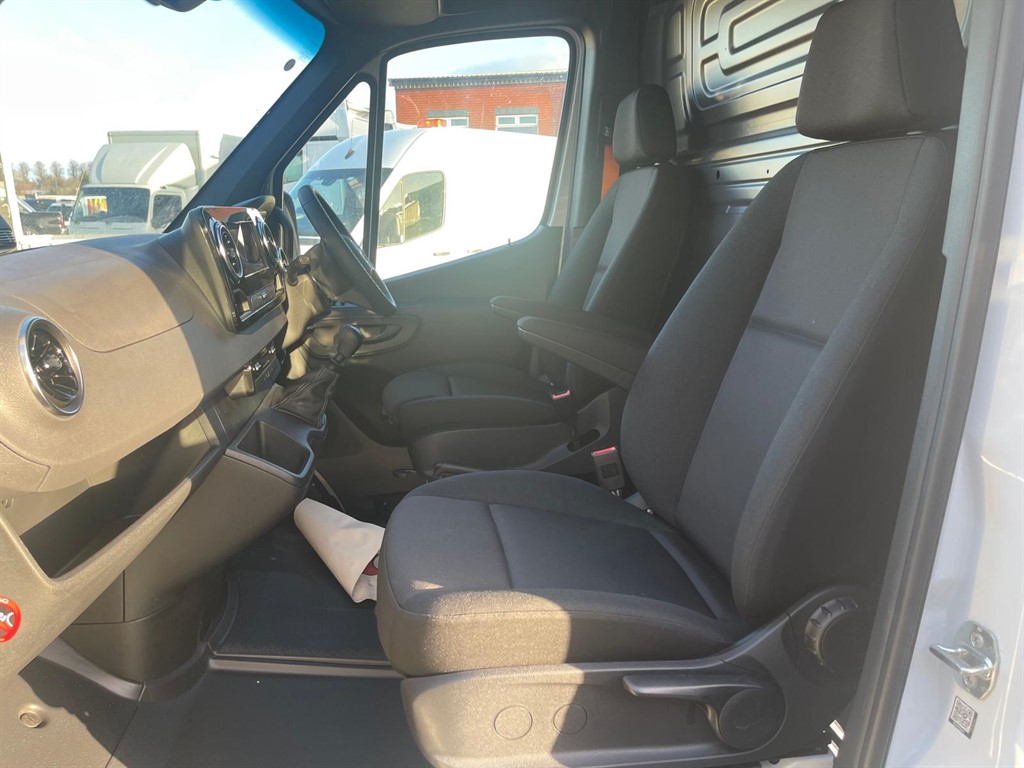 Used Mercedes-Benz Sprinter 2025 for sale - 76908243: Photo 10