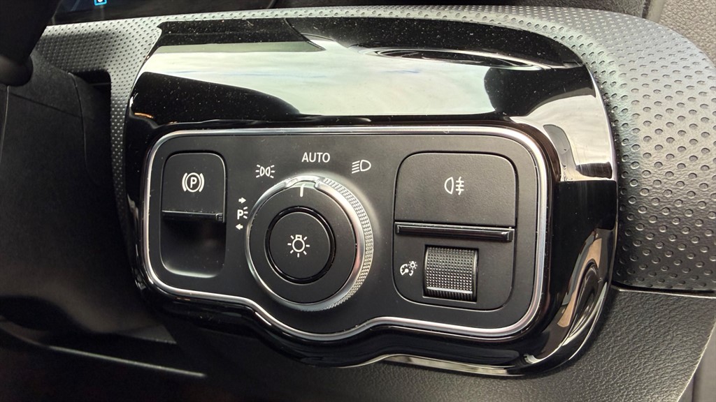 Used Mercedes-Benz A-Class 2021 for sale - 78000579: Photo 25