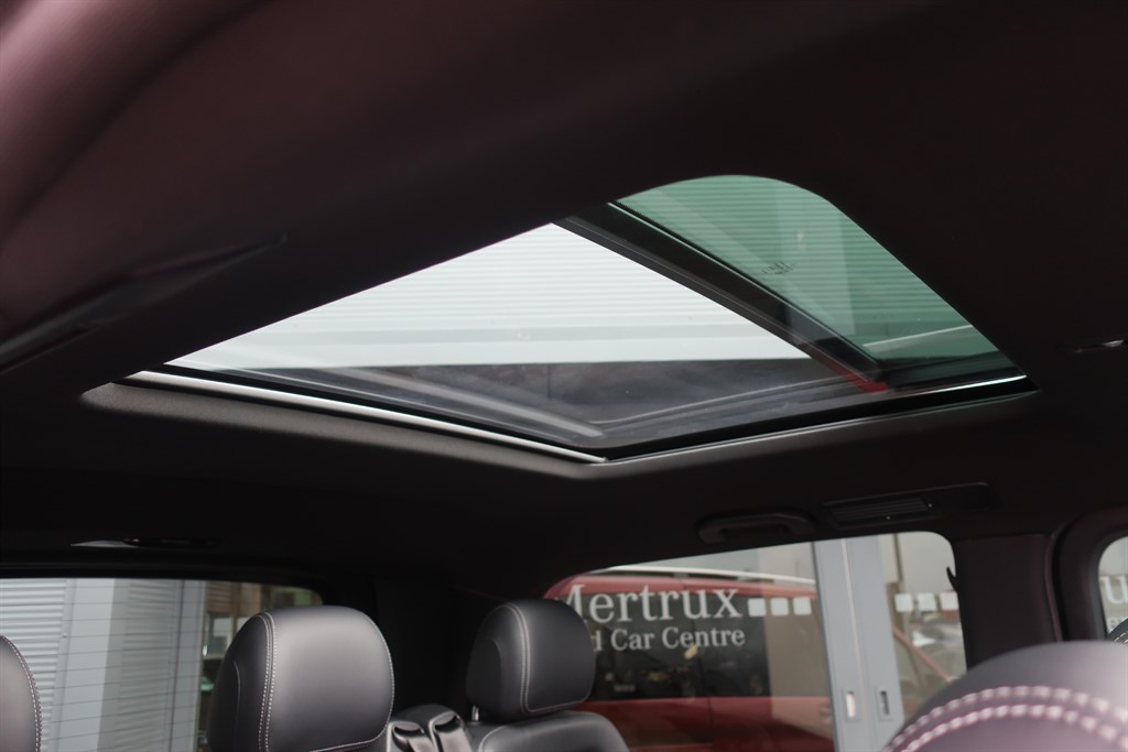 Used Mercedes-Benz V-Class 2023 for sale - 78081505: Photo 10