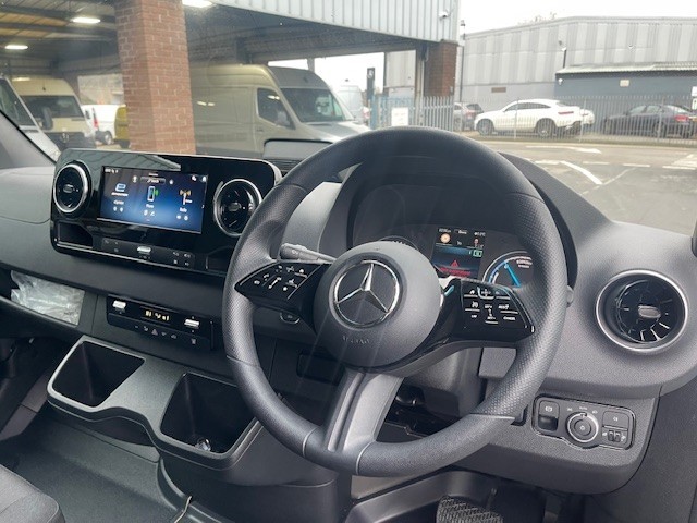 Used Mercedes-Benz Sprinter 2025 for sale - 77367322: Photo 3