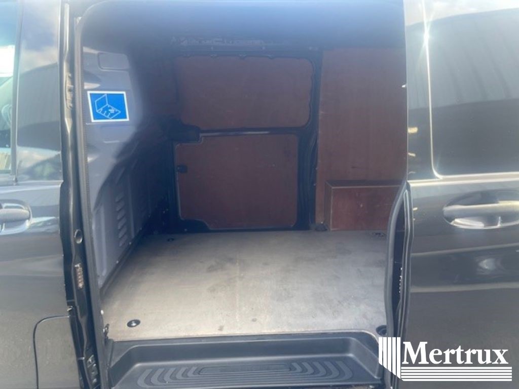 Used Mercedes-Benz Vito 2021 for sale - 77848329: Photo 10