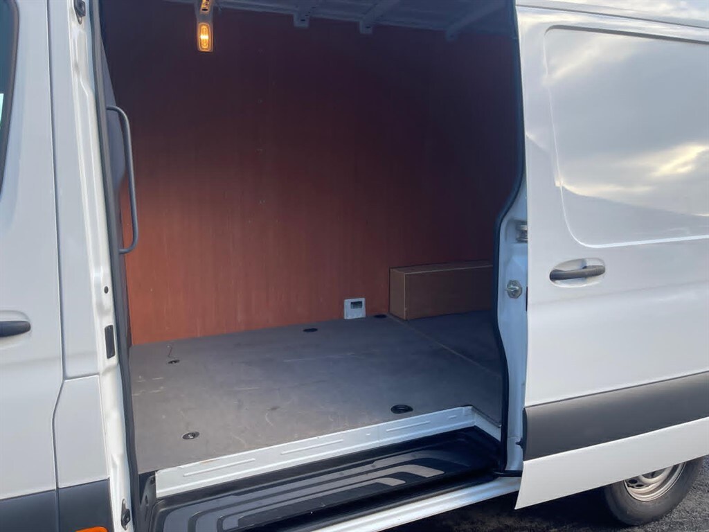 Used Mercedes-Benz Sprinter 2024 for sale - 76908223: Photo 8
