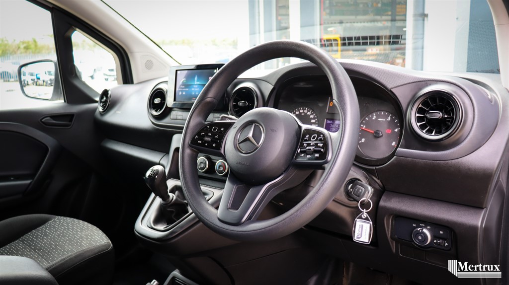 Used Mercedes-Benz Citan 2023 for sale - 76415439: Photo 2