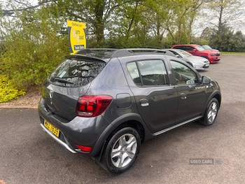 Used Dacia Sandero Stepway 2017 for sale - 79083338: Photo