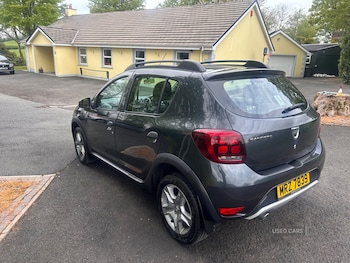 Used Dacia Sandero Stepway 2017 for sale - 79083338: Photo