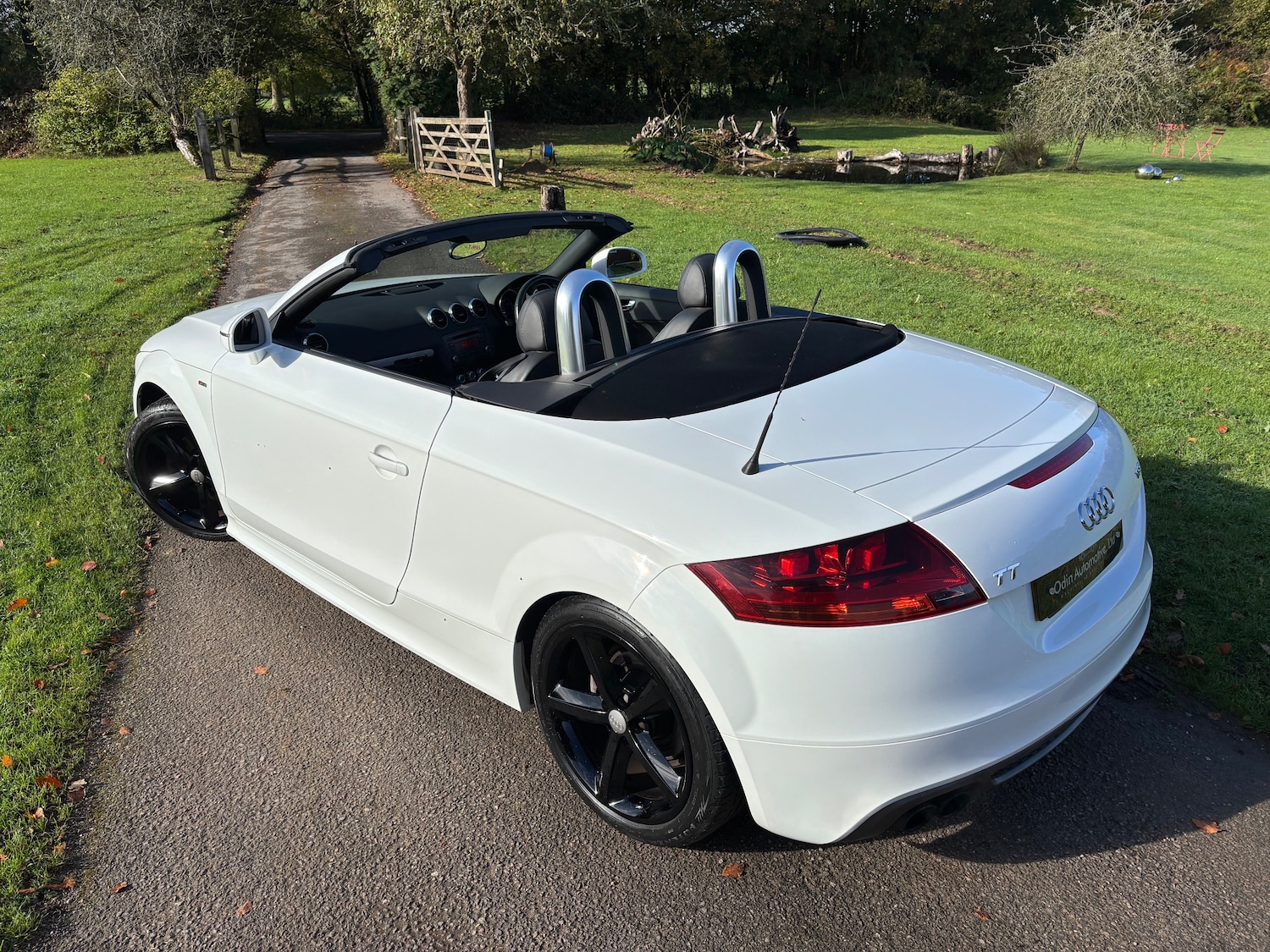 Used Audi TT 2011 for sale - 76984266: Photo 16
