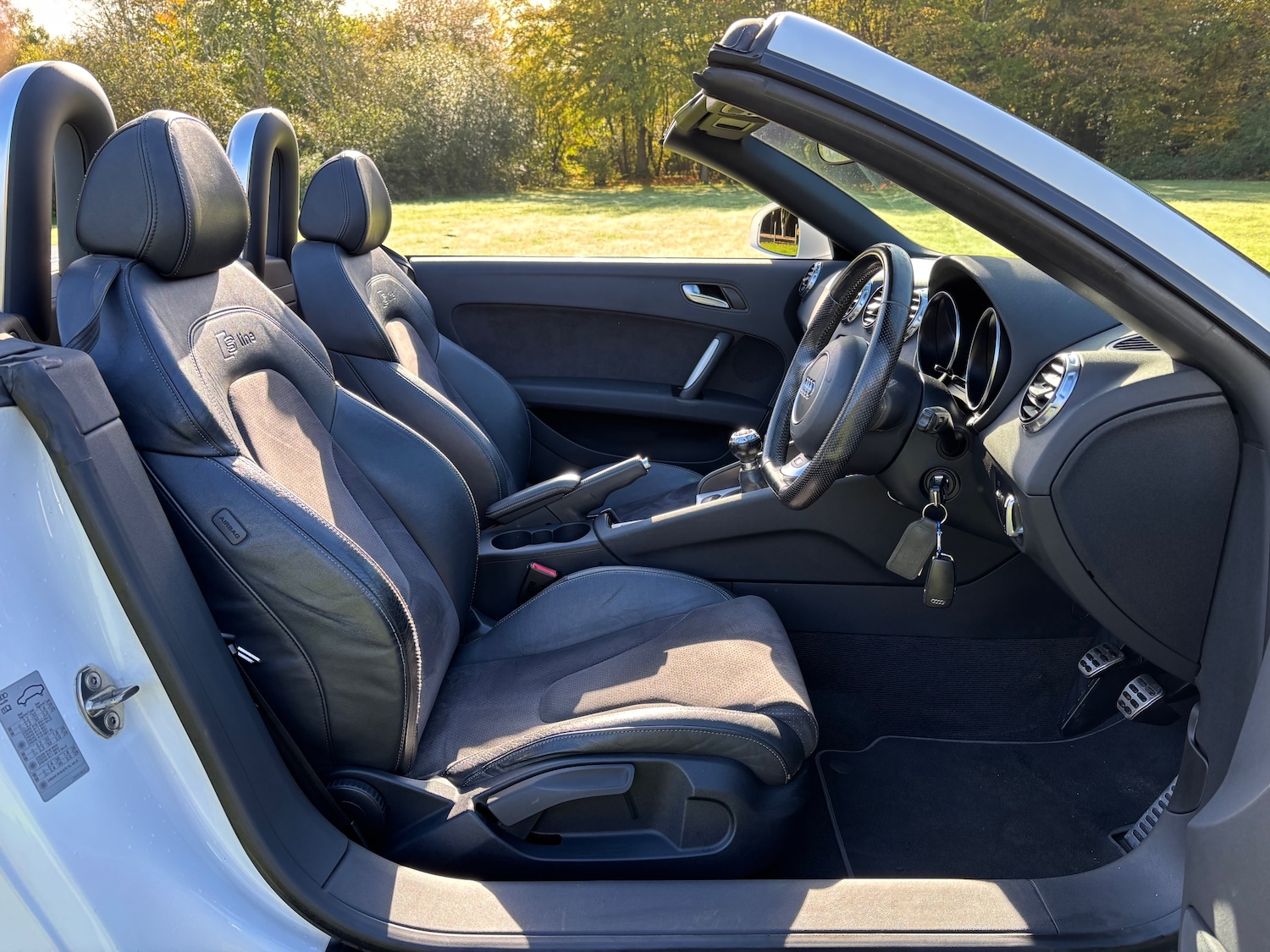 Used Audi TT 2011 for sale - 76984266: Photo 29