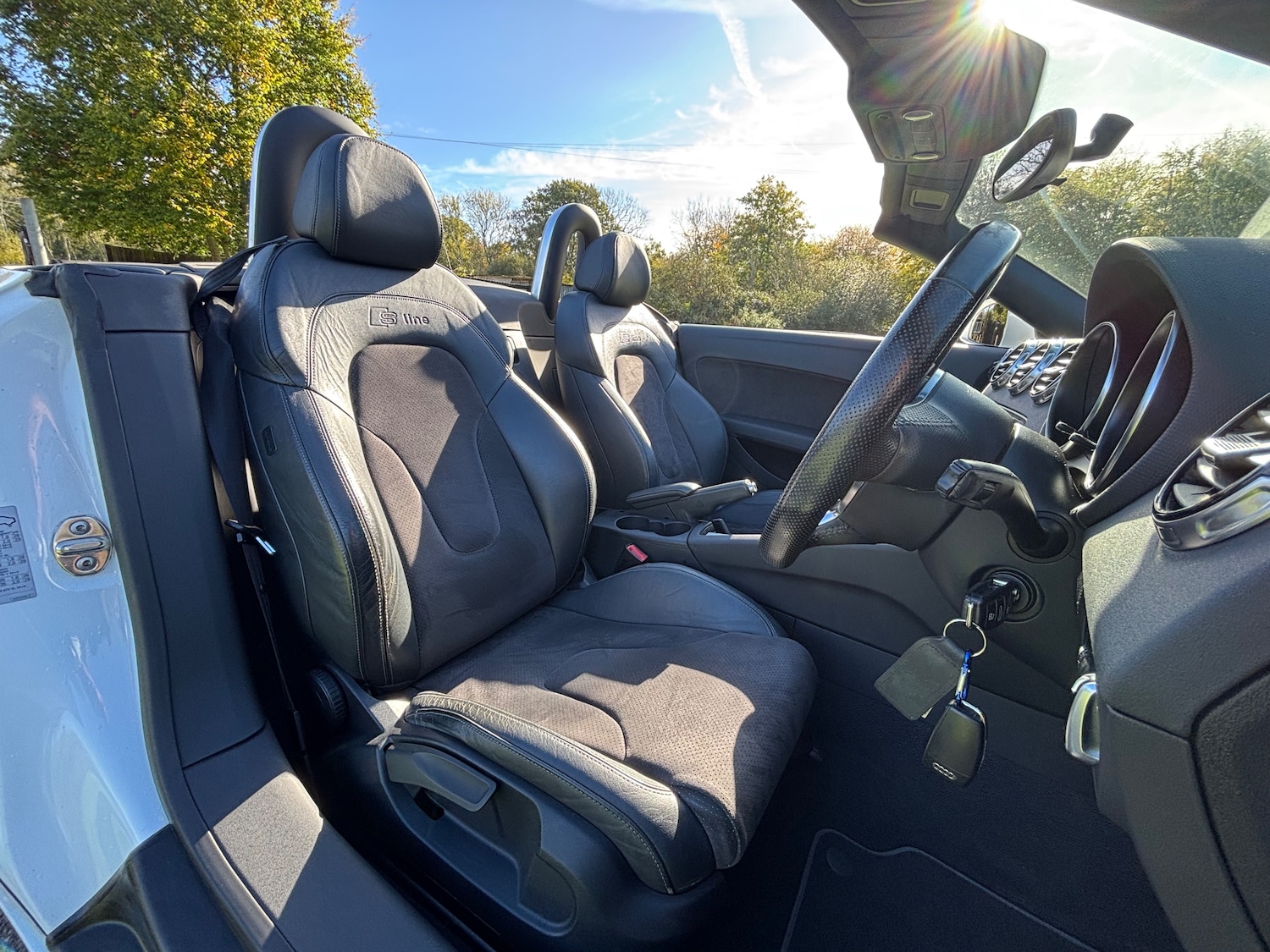 Used Audi TT 2011 for sale - 76984266: Photo 30