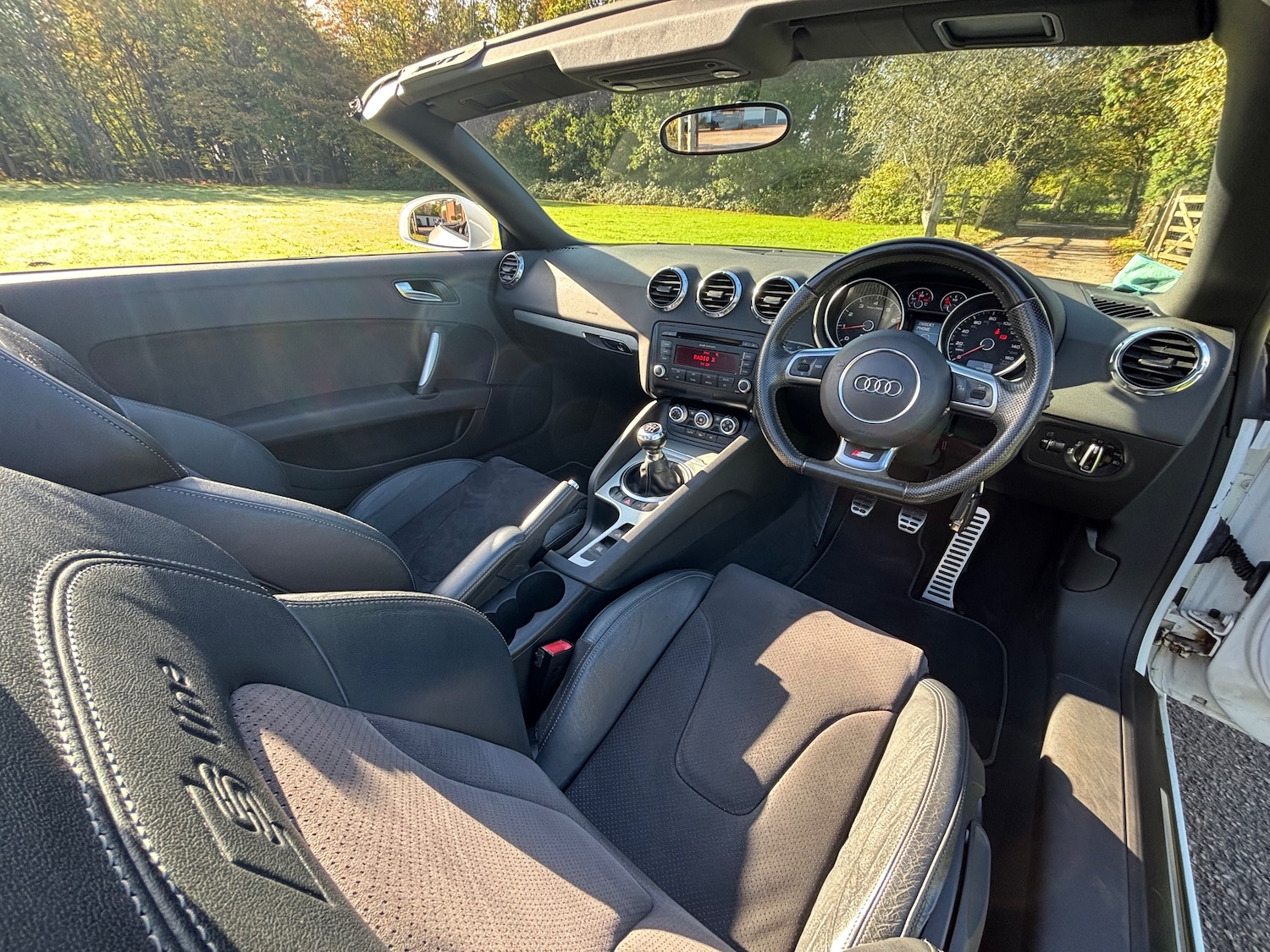 Used Audi TT 2011 for sale - 76984266: Photo 31