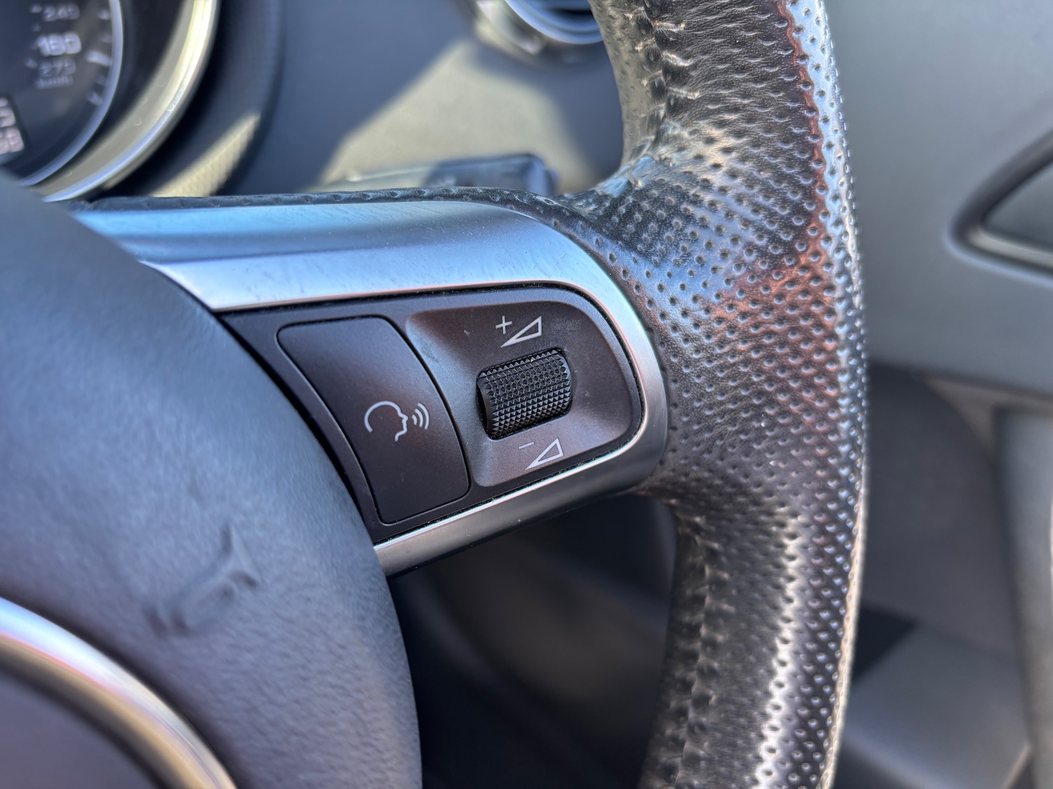 Used Audi TT 2011 for sale - 76984266: Photo 41