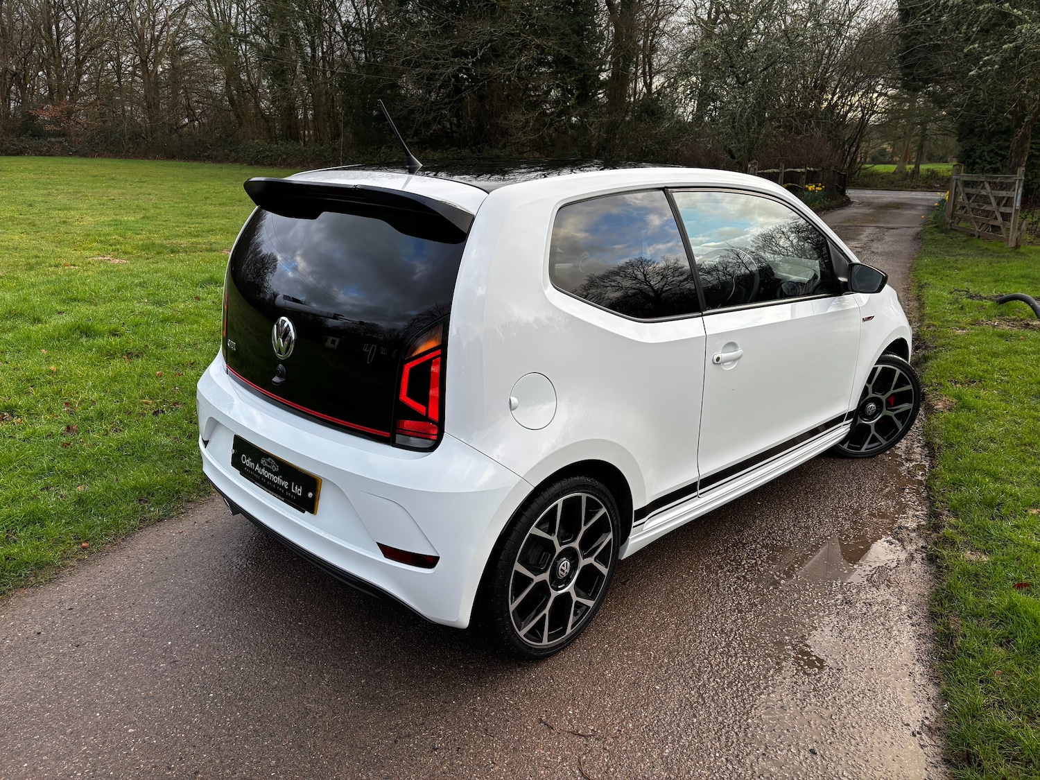 Used Volkswagen up! 2019 for sale - 77462962: Photo 25
