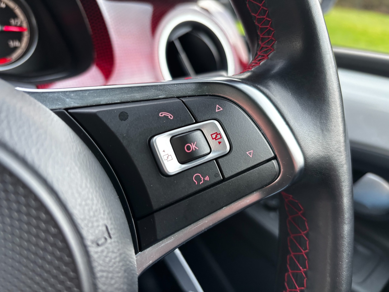 Used Volkswagen up! 2019 for sale - 77462962: Photo 47