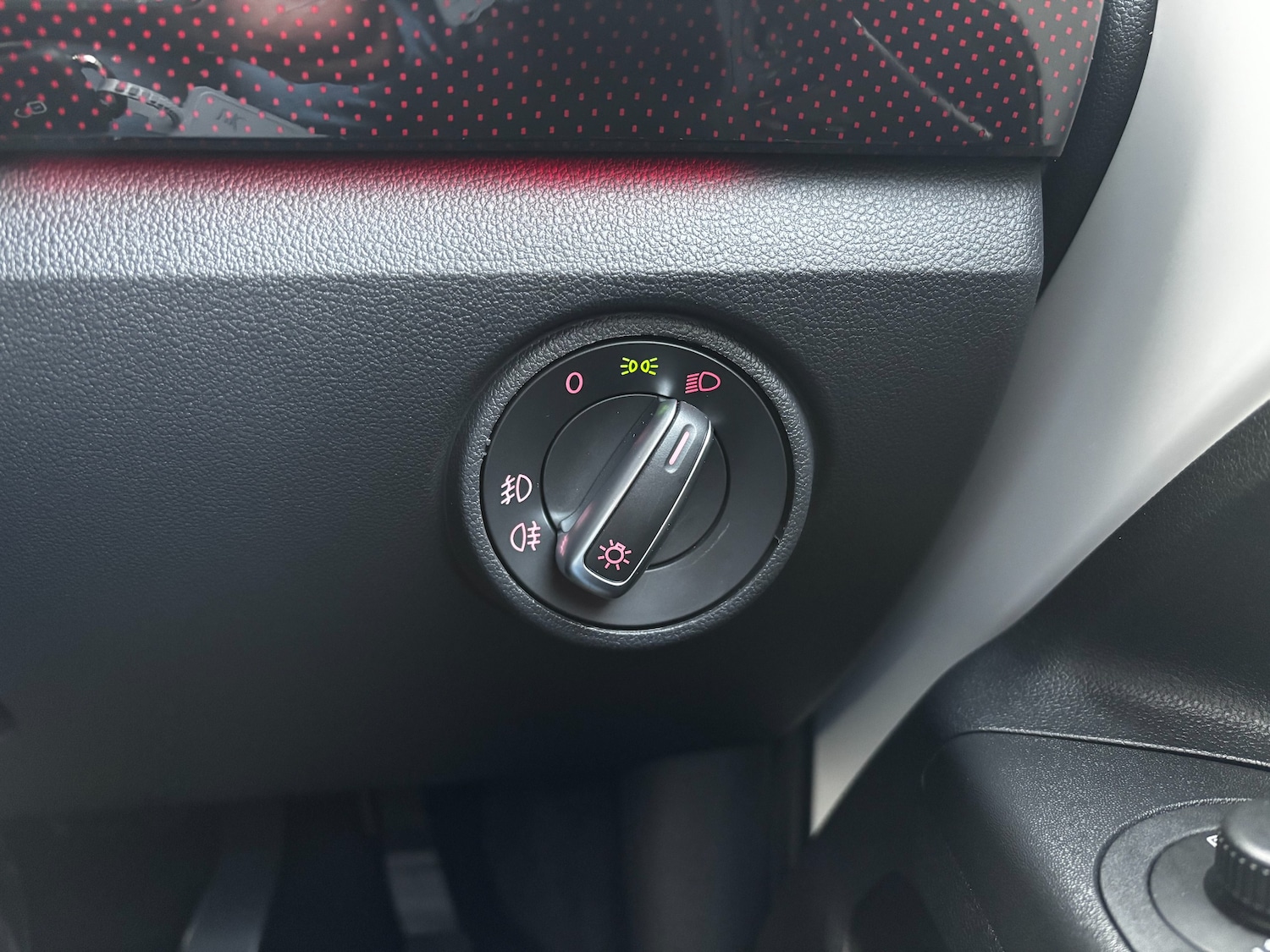 Used Volkswagen up! 2019 for sale - 77462962: Photo 57