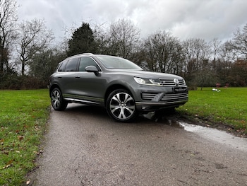 Used Volkswagen Touareg 2016 for sale - 76984267: Photo