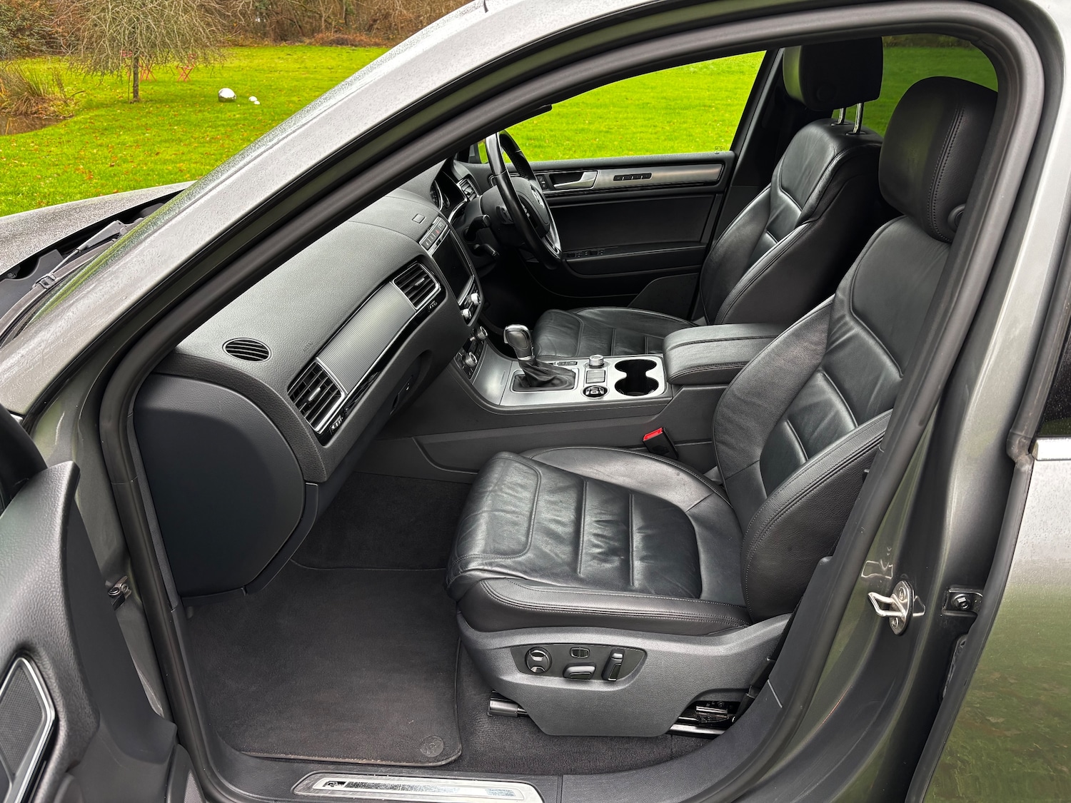 Used Volkswagen Touareg 2016 for sale - 76984267: Photo 53