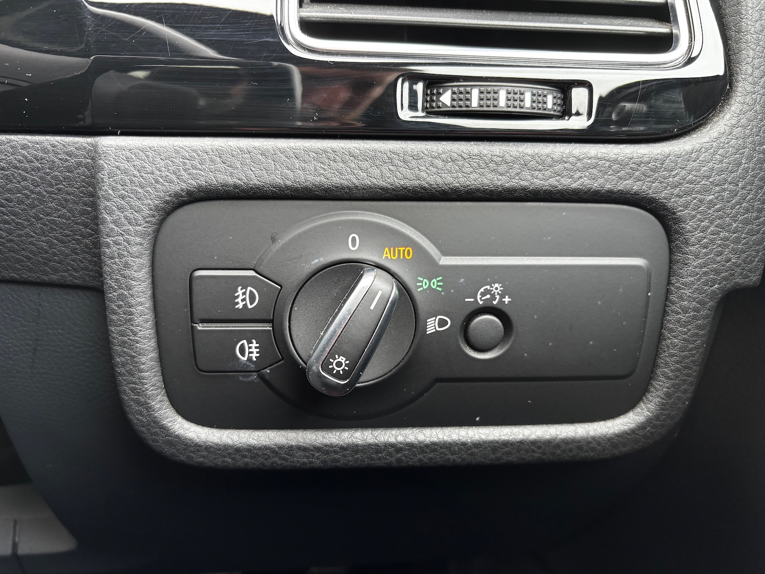 Used Volkswagen Touareg 2016 for sale - 76984267: Photo 80