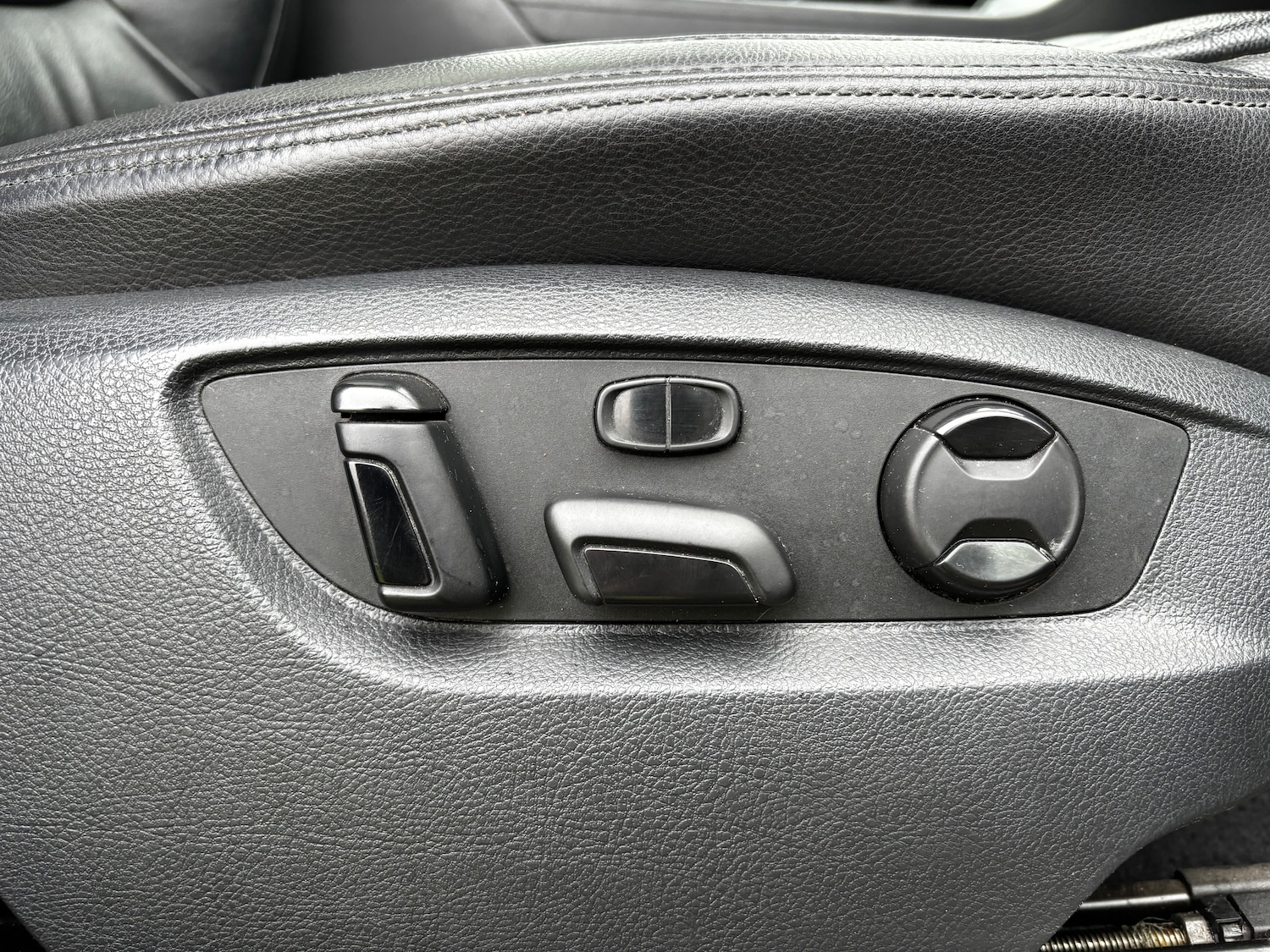 Used Volkswagen Touareg 2016 for sale - 76984267: Photo 81