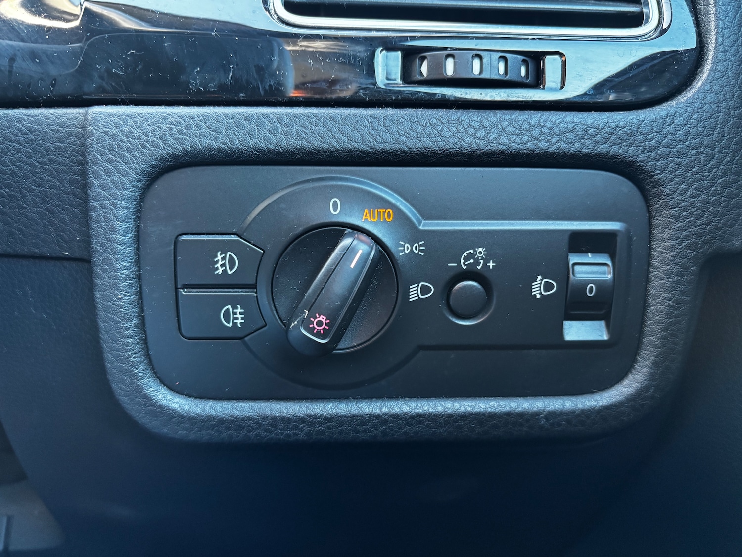 Used Volkswagen Touareg 2013 for sale - 76984262: Photo 65