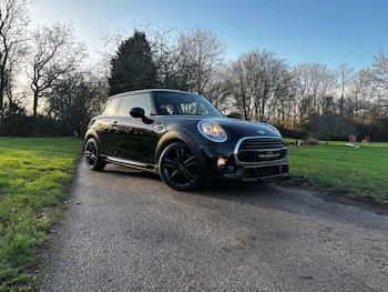 Used MINI Hatch 2018 for sale - 76984265: Photo