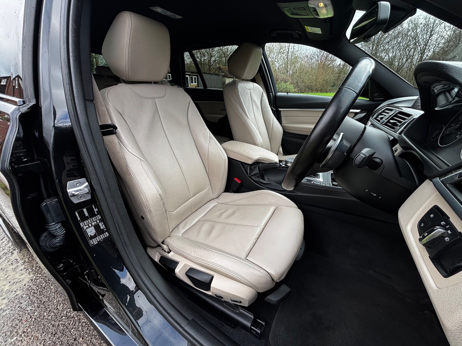 Used BMW 3 Series 2017 for sale - 77195788: Photo 44