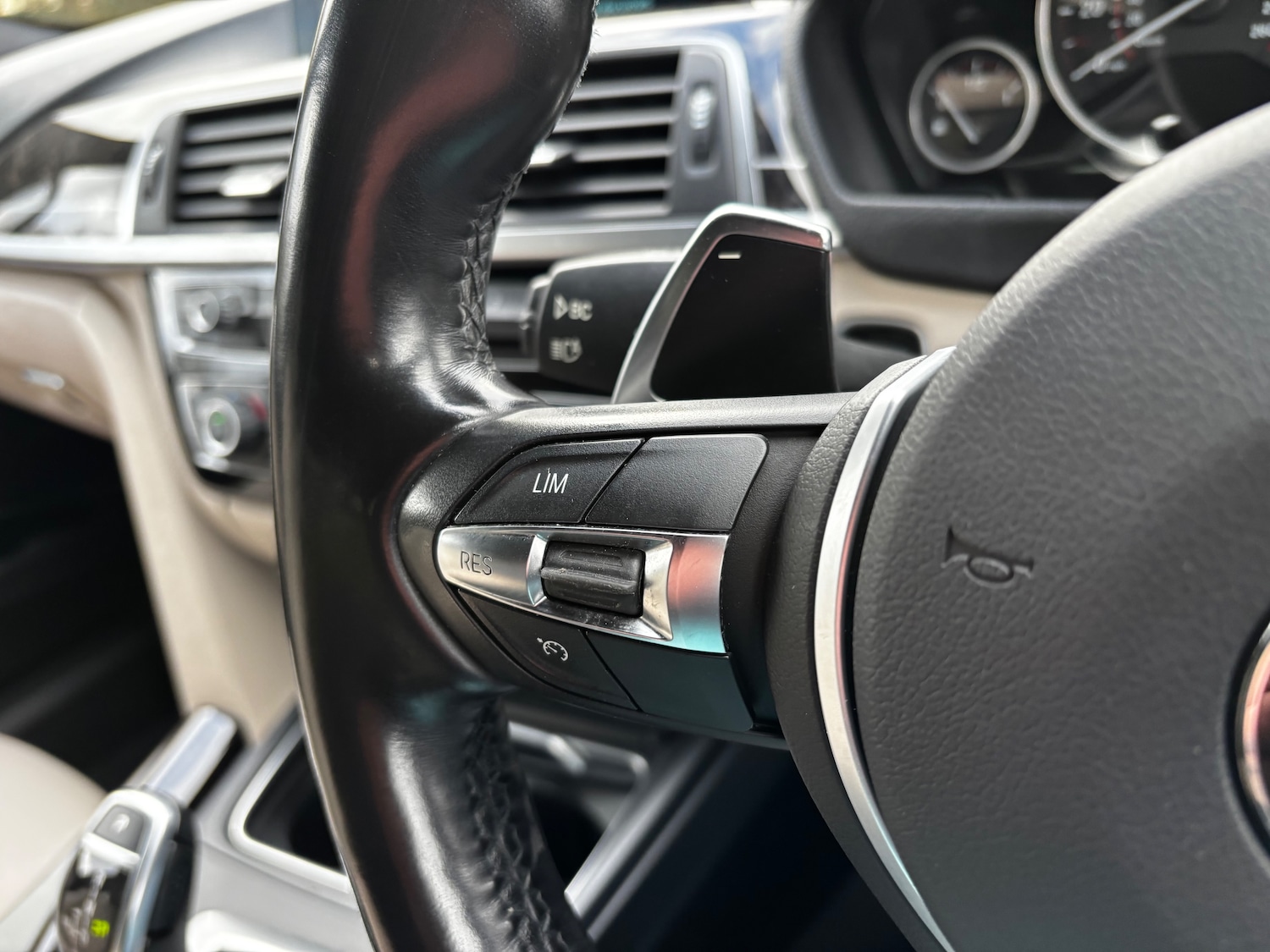 Used BMW 3 Series 2017 for sale - 77195788: Photo 59