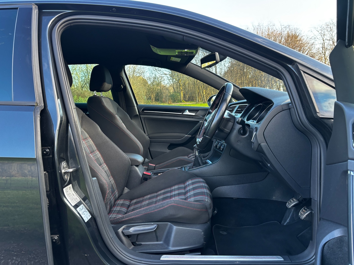 Used Volkswagen Golf 2015 for sale - 77364115: Photo 45