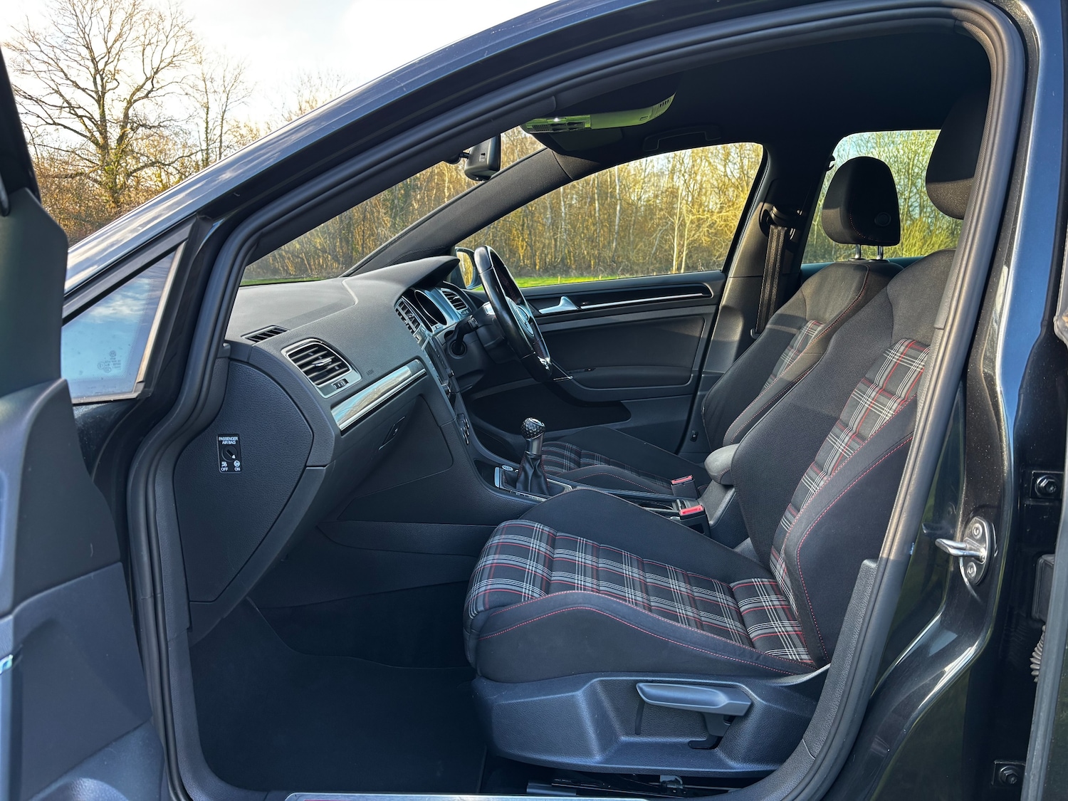 Used Volkswagen Golf 2015 for sale - 77364115: Photo 50