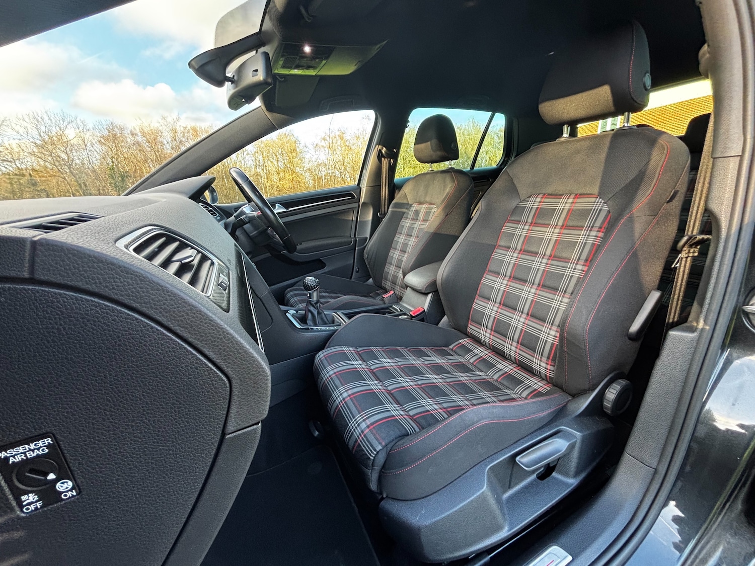 Used Volkswagen Golf 2015 for sale - 77364115: Photo 52