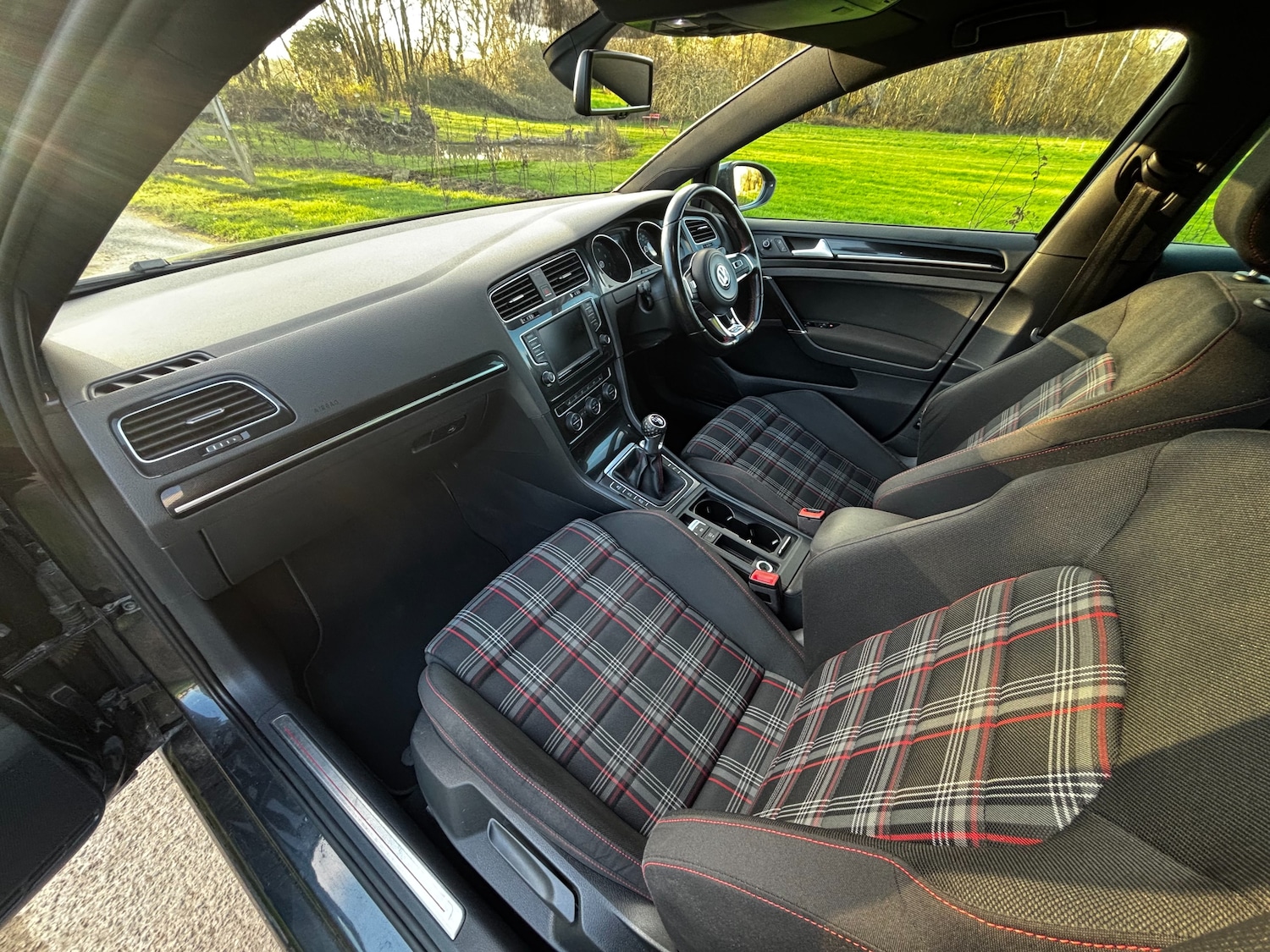 Used Volkswagen Golf 2015 for sale - 77364115: Photo 53