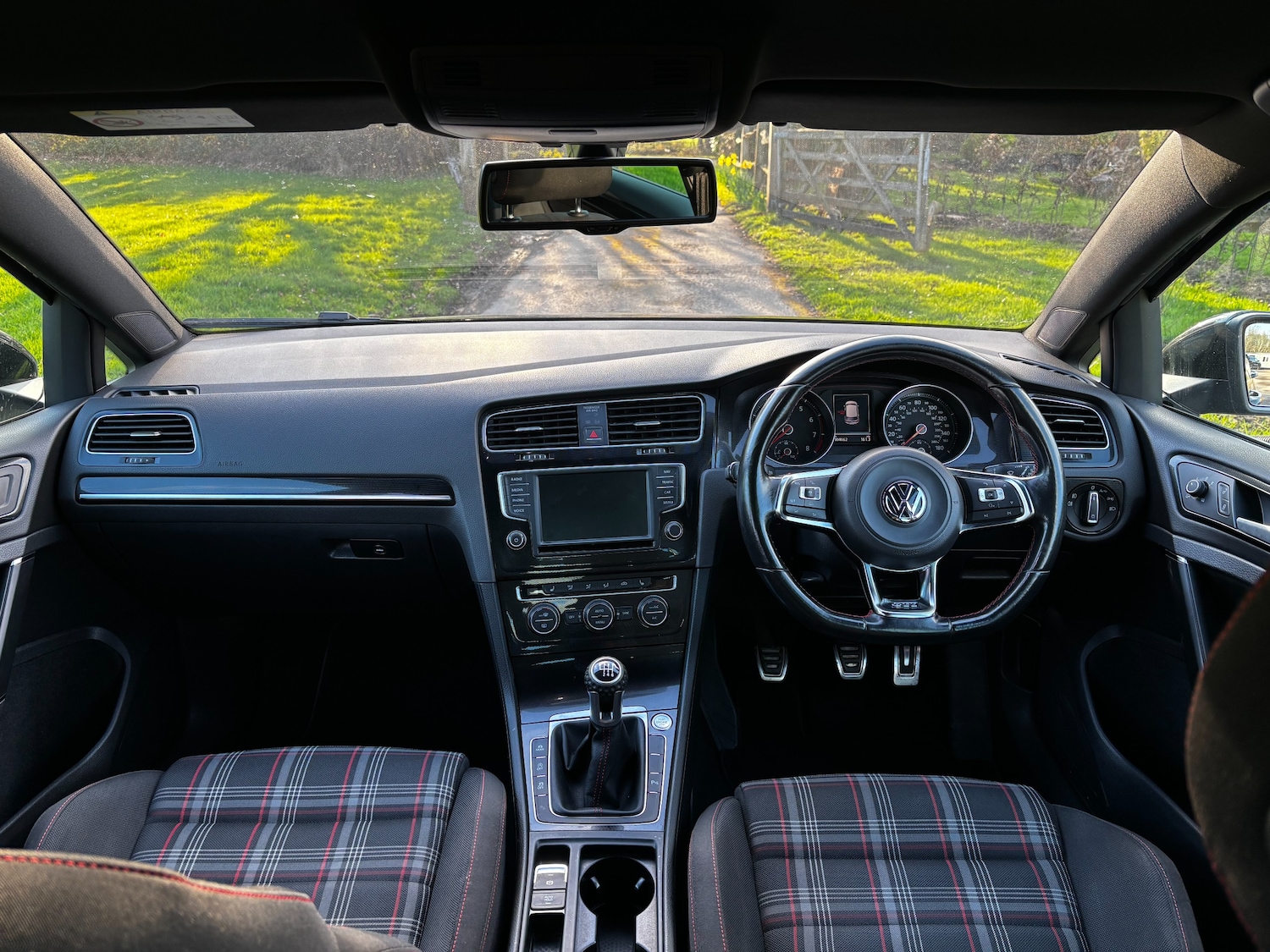 Used Volkswagen Golf 2015 for sale - 77364115: Photo 54